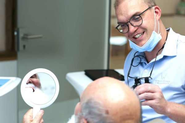 Aesthetischer Zahnersatz Entringen Ammerbuch - Zahnarztpraxis Dr. Walker und Kollegen